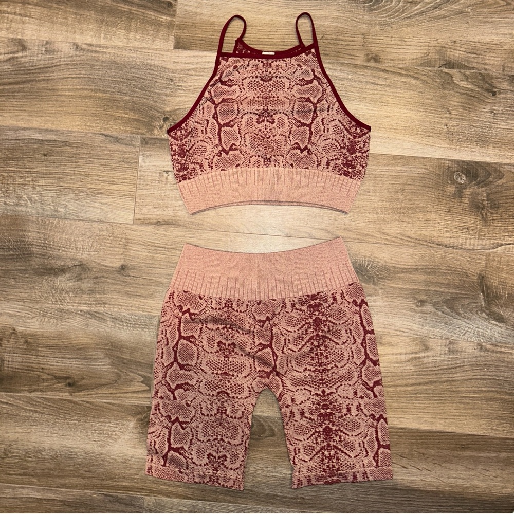 Women's Snake Print Athletic Set - Red